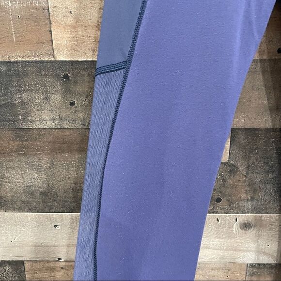 Lululemon Breathe Easy Crop Cadet Blue With Mesh Sides and Pocket Size 2 - Picture 5 of 11